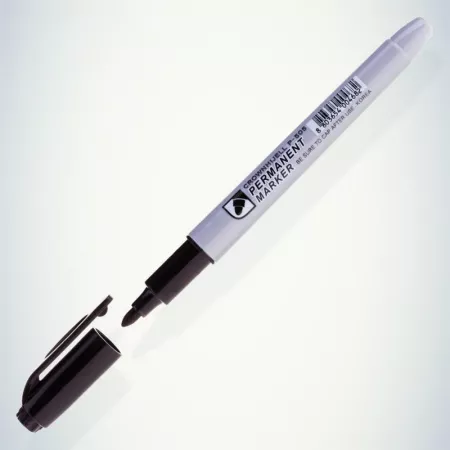 Маркер перманентный "Multi Marker Slim" 2мм пулевидный черн. Crown Б0048243